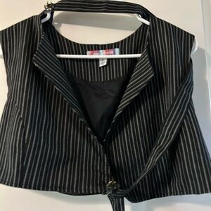 Black and White Striped Vest Urban Outfitters size S